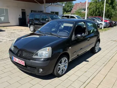 Gebraucht Renault Clio II 98 PS (72 kW) 2004 Schwarz Limousine
