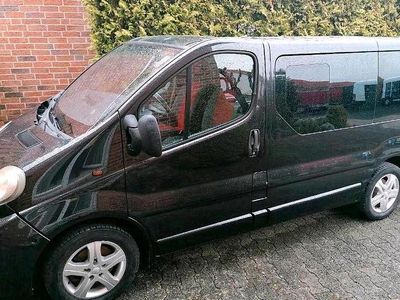 Second-hand Opel Vivaro 101 CP (74 kW) 2003 Negru Monovolum