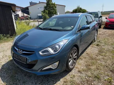Gebraucht Hyundai i40 Premium 177 PS (130 kW) 2012 Blau Kombi
