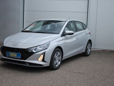 Neu Hyundai i20 Comfort 101 PS (74 kW) 2025 Grau Limousine