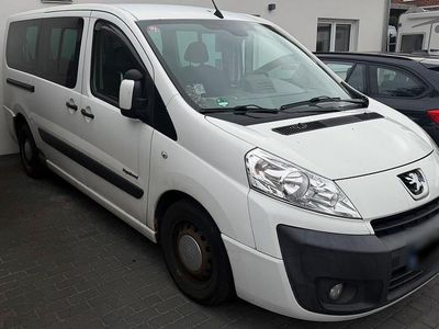 Gebraucht Peugeot TePee 163 PS (119 kW) 2011 Weiß Van / Kleinbus