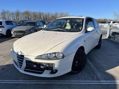 Gebraucht Alfa Romeo 147 Impression 105 PS (77 kW) 2007 Polarweiss Kleinwagen
