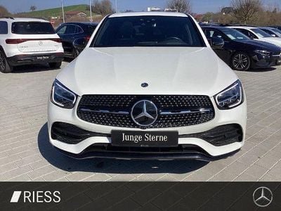 Gebraucht Mercedes GLC220 AMG 194 PS (142 kW) 2022 Manufaktur diamantweiß bright Coupé