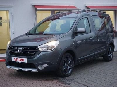 Usata Dacia Dokker Celebration 116 CV (85 kW) 2017 Grigio Monovolume