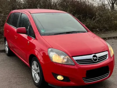 Gebraucht Opel Zafira 140 PS (102 kW) 2010 Rot Van / Kleinbus