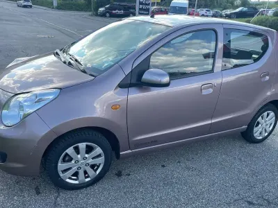 Gebraucht Suzuki Alto Club 68 PS (50 kW) 2010 Braun Kleinwagen