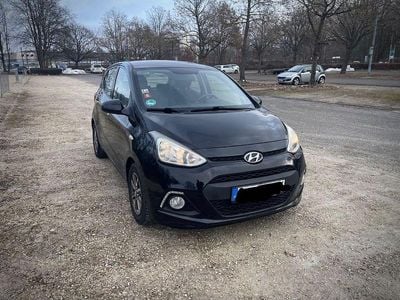 Gebraucht Hyundai i10 67 PS (49 kW) 2014 Schwarz Kleinwagen