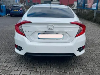Gebraucht Honda Civic Prestige 182 PS (133 kW) 2018 Weiß Limousine