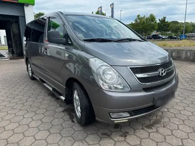Gebraucht Hyundai H-1 170 PS (125 kW) 2010 Grün Van / Kleinbus