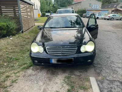 Gebraucht Mercedes E200 Classic 163 PS (119 kW) 2006 Schwarz Limousine