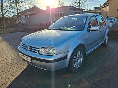 Grau Gebraucht 2001 VW Golf IV Kleinwagen | 600 € (Superpreis)