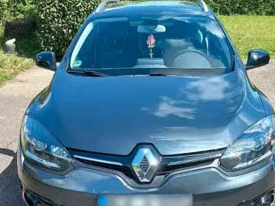 Gebraucht Renault Mégane GrandTour Bose Edition 131 PS (96 kW) 2015 Grau Kombi