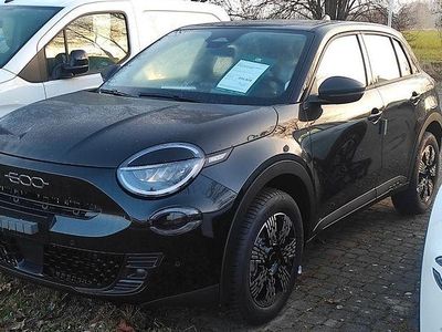 Neu Fiat 600 Business 110 PS (80 kW) 2025 Schwarz SUV