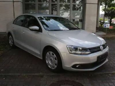 Gebraucht VW Jetta Comfortline 105 PS (77 kW) 2011 Beige Limousine
