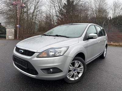 Silber Gebraucht 2010 Ford Focus Kombi | 2.990 € (Fairer Preis)