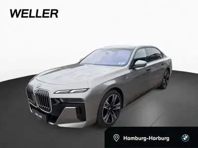Gebraucht BMW 740 M Sport 299 PS (219 kW) 2025 Oxidgrau (grau) Limousine