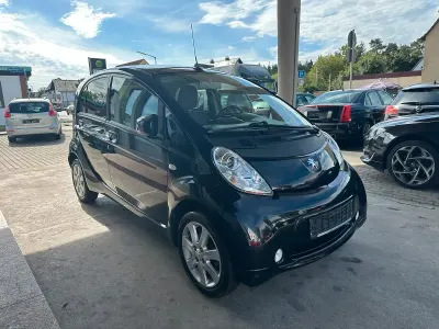 Gebraucht Peugeot iON 35 kW (48 PS) 2012 Schwarz Kleinwagen