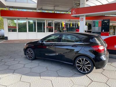 Brugt Mercedes A180 Urban 122 HK (89 kW) 2017 Sort Sedan