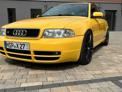 Używany Audi S4 Performance 420 KM (308 kW) 1999 Żółty Kombi