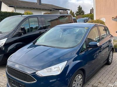 Blau Gebraucht 2018 Ford C-MAX Ambiente Van / Kleinbus | 7.600 € (Fairer Preis)