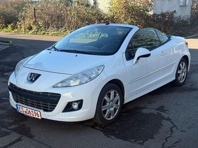 Gebraucht Peugeot 207 CC Premium 111 PS (81 kW) 2010 Weiß Cabrio