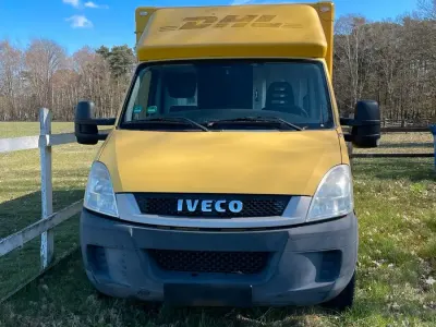 Usata Iveco Daily 106 CV (77 kW) 2009 Giallo Furgone