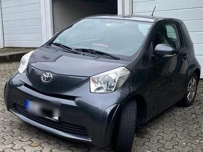 Toyota iQ