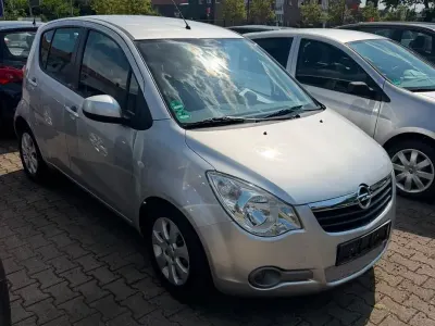 Gebraucht Opel Agila Edition 86 PS (63 kW) 2009 Silber Kleinwagen