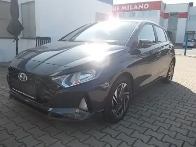 Gebraucht Hyundai i20 GO! 101 PS (74 kW) 2023 Aurora grey / met Kleinwagen