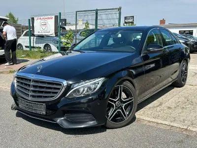 Używany Mercedes C400 Premium 333 KM (244 kW) 2017 Czarny Sedan/Limuzyna