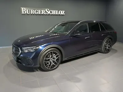 Gebraucht Mercedes E300 Night 197 PS (144 kW) 2024 Metalliclack nautikblau metallic Kombi