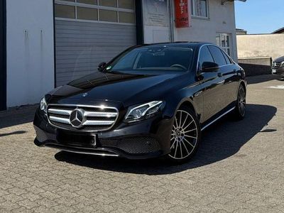 Schwarz Gebraucht 2017 Mercedes E220 Avantgarde Limousine | 19.399 € (Fairer Preis)