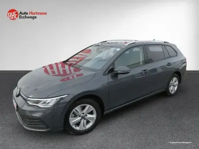 Gebraucht VW Golf VIII Life 150 PS (110 kW) 2024 Delfingrau metallic (metallic) Kombi