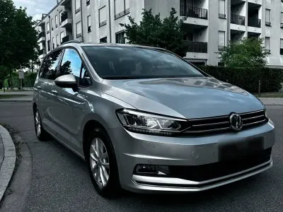 Gebraucht VW Touran 150 PS (110 kW) 2016 Silber Van / Kleinbus