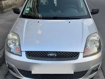 Gebraucht Ford Fiesta 70 PS (51 kW) 2006 Silber Kleinwagen