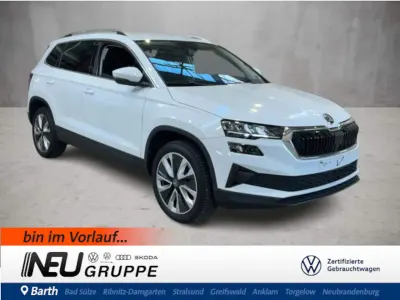 Gebraucht Skoda Karoq Selection 150 PS (110 kW) 2025 Moonweiß (metallic) SUV