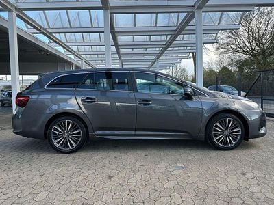 Gebraucht Toyota Avensis Executive 147 PS (108 kW) 2018 Grau Kombi
