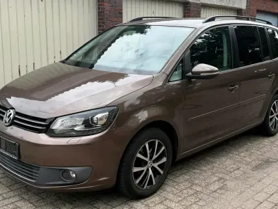 Gebraucht VW Touran 140 PS (102 kW) 2011 Braun Van / Kleinbus