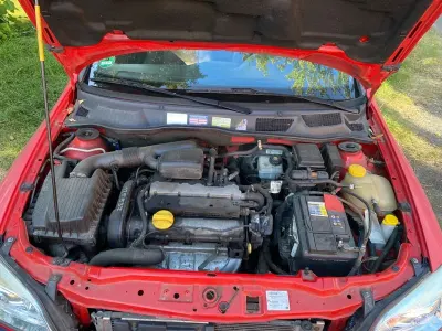 Gebraucht Opel Astra Comfort 101 PS (74 kW) 2001 Rot Limousine