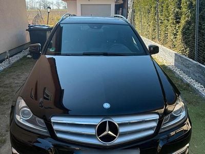 Gebraucht Mercedes C180 Avantgarde 156 PS (114 kW) 2014 Schwarz Kombi