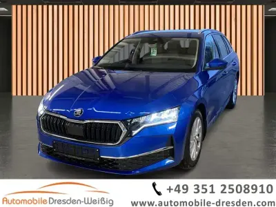 Używany Skoda Octavia Selection 150 KM (110 kW) 2025 Niebieski Kombi