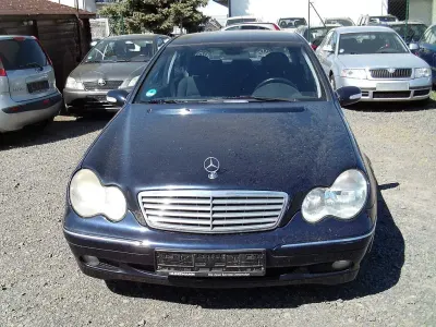 Brugt Mercedes C240 Elegance 170 HK (125 kW) 2001 Blå Sedan