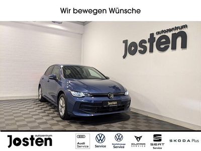 Usata VW Golf VIII Life 150 CV (110 kW) 2025 Blu Berlina