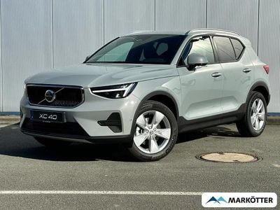 Neu Volvo XC40 Core 163 PS (119 kW) 2026 Grau SUV