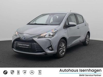 Gebraucht Toyota Yaris Hybrid Basis 73 PS (53 kW) 2017 Cement grey Limousine