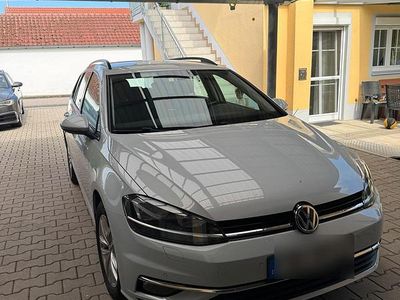 Gebraucht VW Golf VII 150 PS (110 kW) 2017 Weiß Kombi