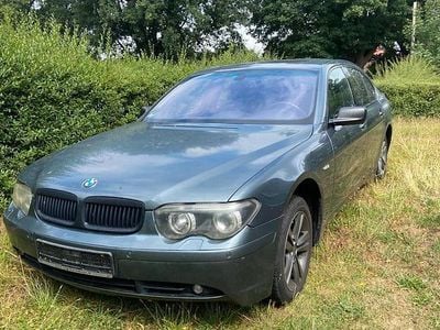 BMW 745