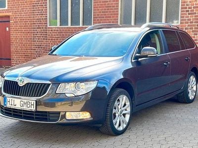 Usata Skoda Superb Family 160 CV (117 kW) 2011 Marrone Station wagon