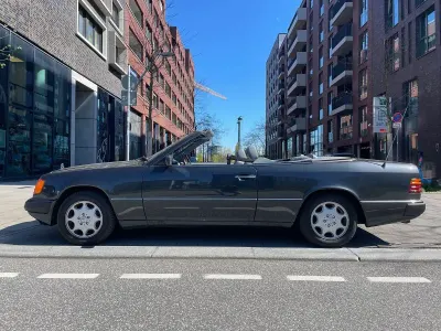 Gebraucht Mercedes 300 220 PS (161 kW) 1992 Schwarz Cabrio