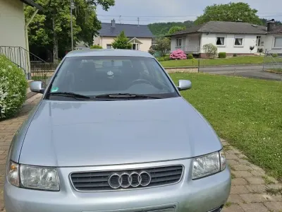 Second-hand Audi A3 101 CP (74 kW) 1999 Argintiu Hatchback